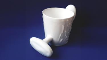Image for: COULAGE ET MOULAGE : CREATION D'UNE TASSE